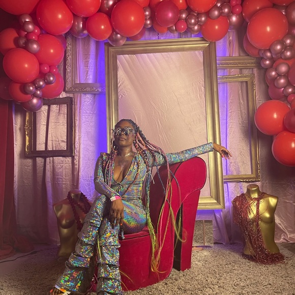 Meet your Posher, Ashley - Picture 5 of 5